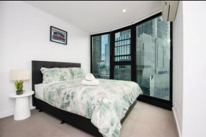42D Stylish 2BR Apt wCity view nr Yarra River Crown